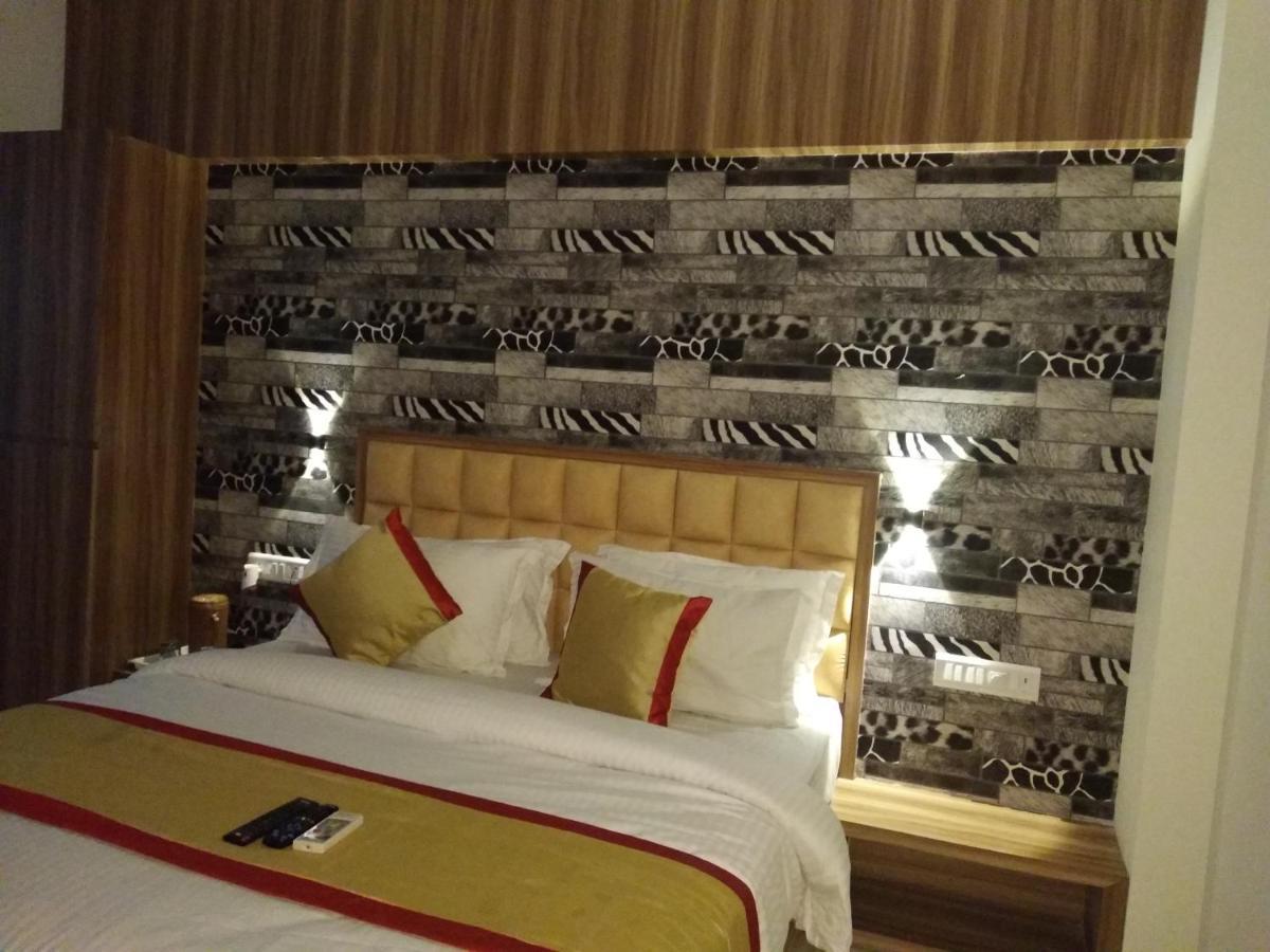 Hotel Restandride Ānand Extérieur photo