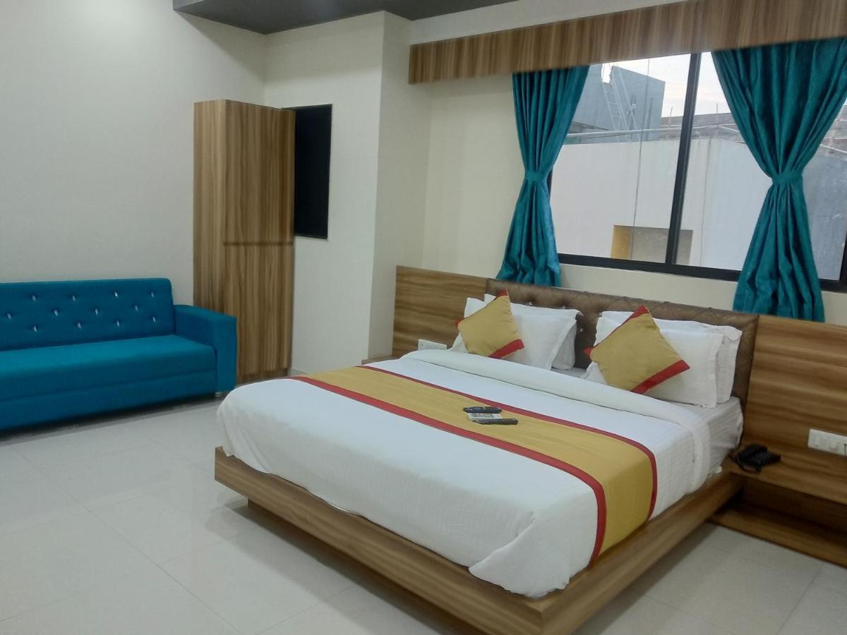 Hotel Restandride Ānand Extérieur photo